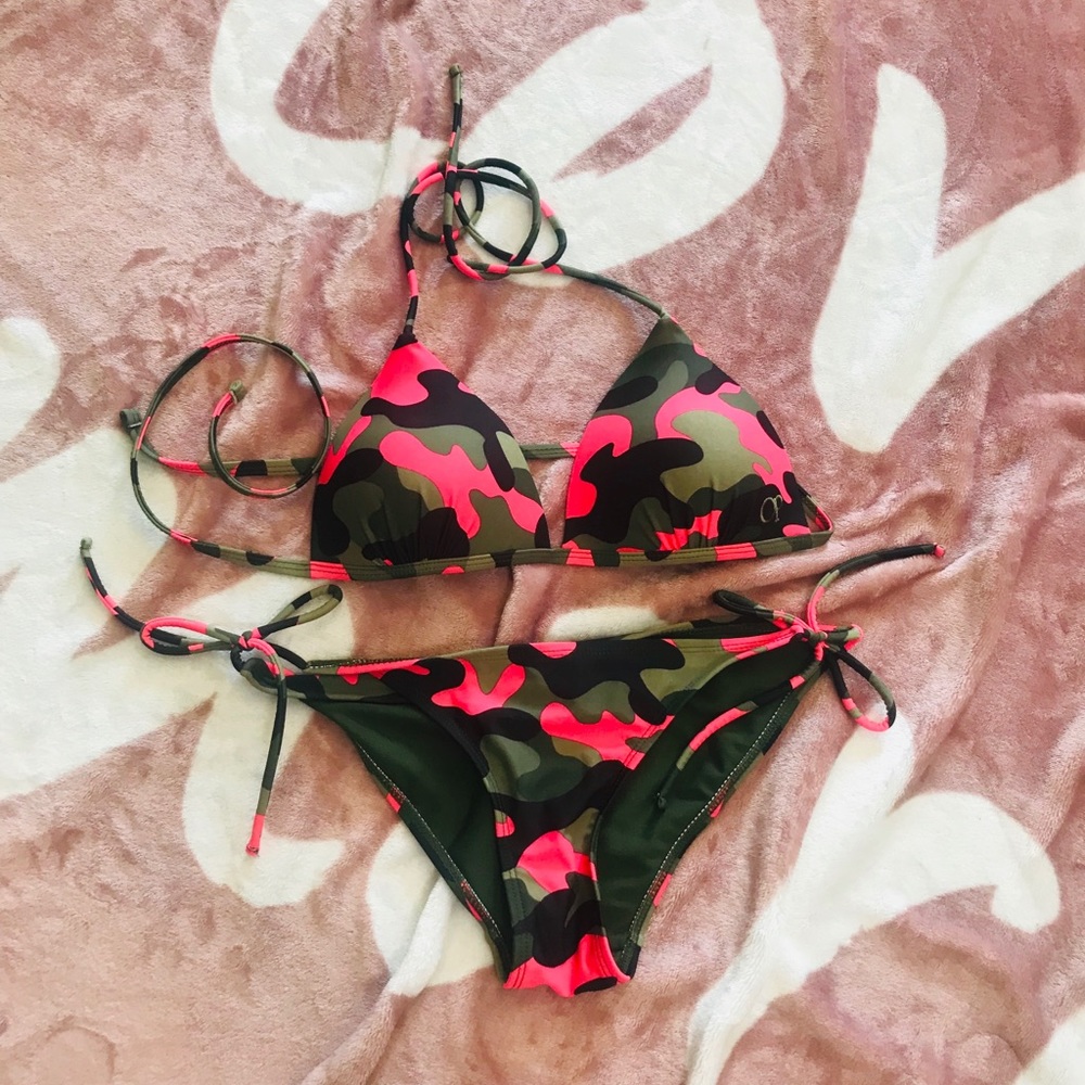 OP Bikini Pink/Green Camo S Bottoms M Top - Picture 1 of 3